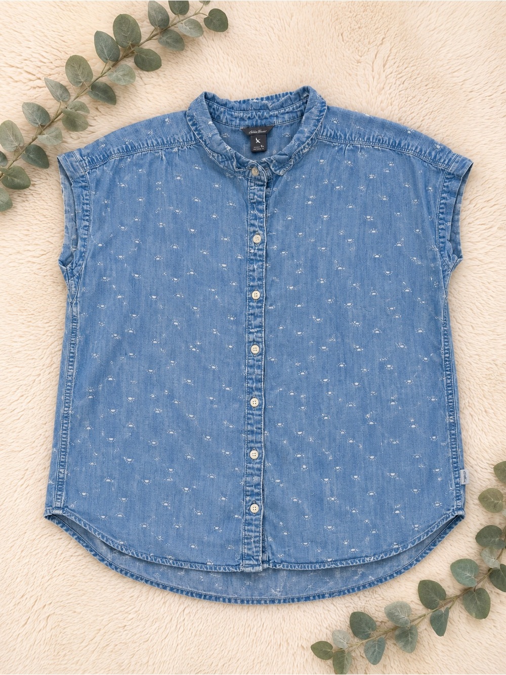 Eddie Bauer Chambray Button Front Top Sun Print Size Medium